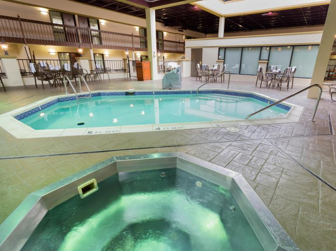 Sport & Beauty 4, Pear Tree Inn St. Louis Convention Center, Saint Louis