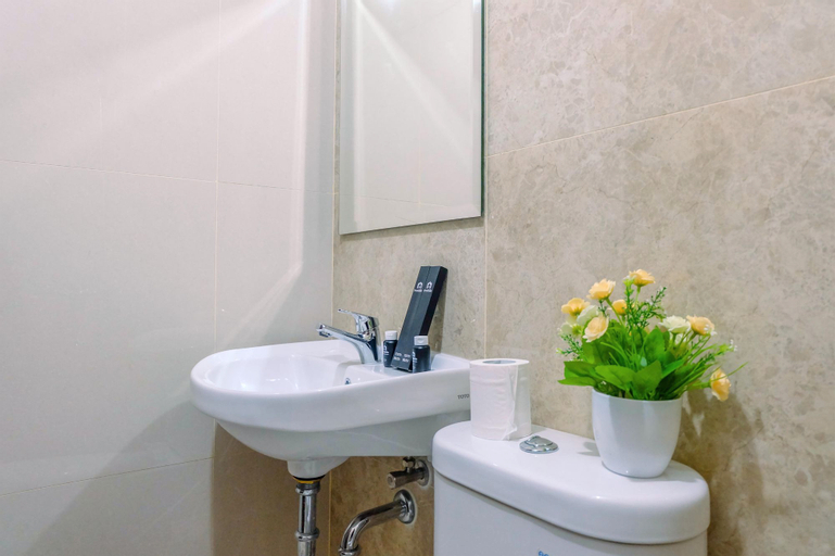 Bedroom 3, Simply and Homey Studio Transpark Cibubur Apartment By Travelio, Depok
