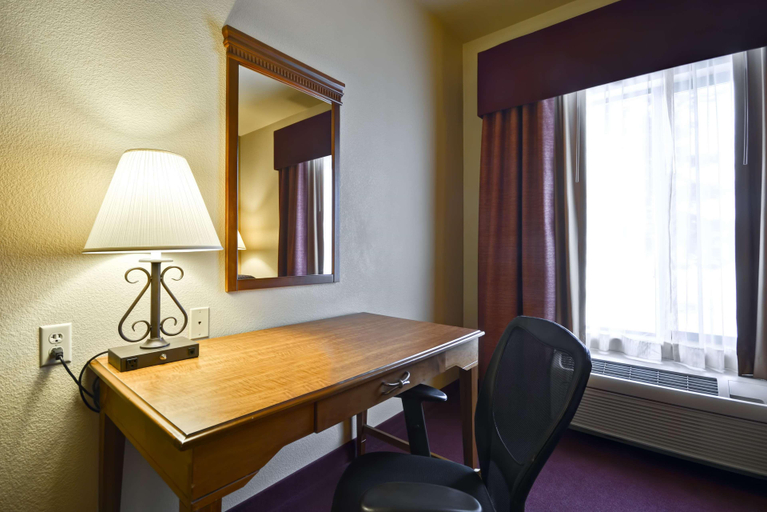 Bedroom 4, Hampton Inn Bozeman, Gallatin
