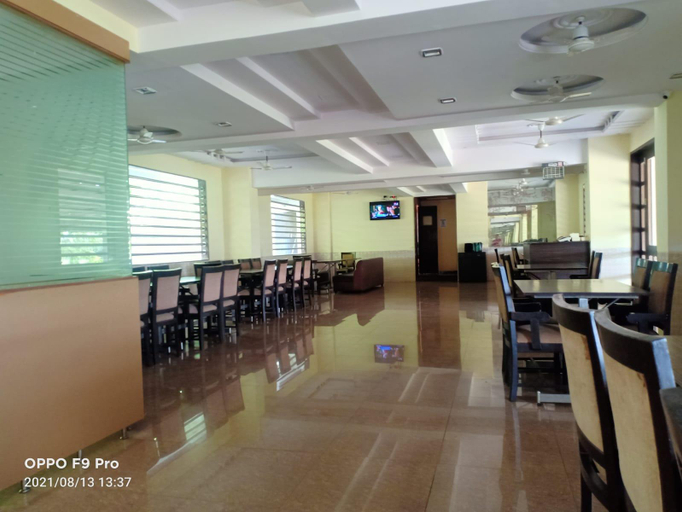 Food & Drinks 4, Hotel Radha Krishna Residency, Pune