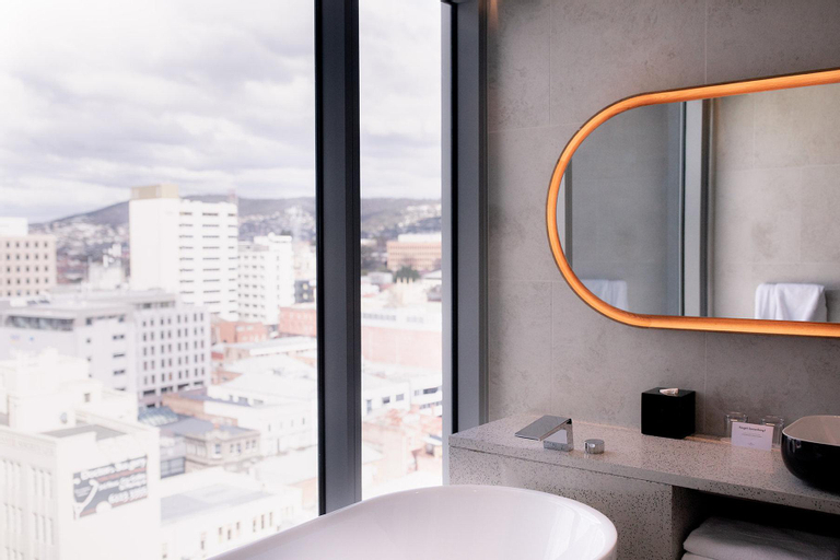 Bathroom 13
