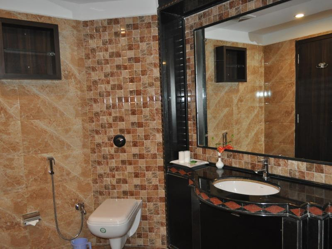 Bathroom, Hotel Plaza inn, Varanasi