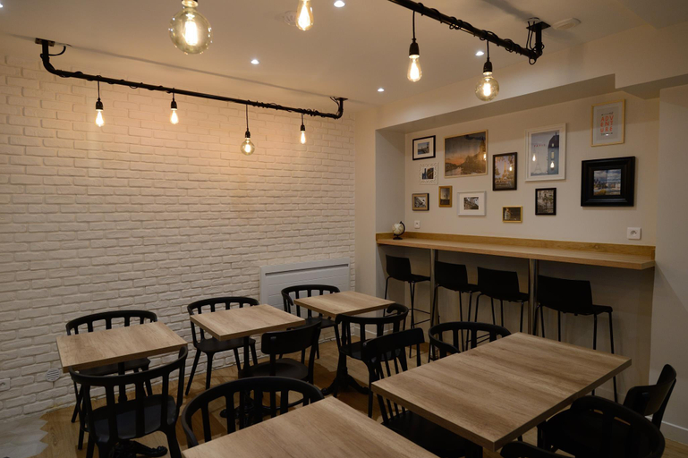 Food & Drinks 5, Hotel Terre Neuve, Paris