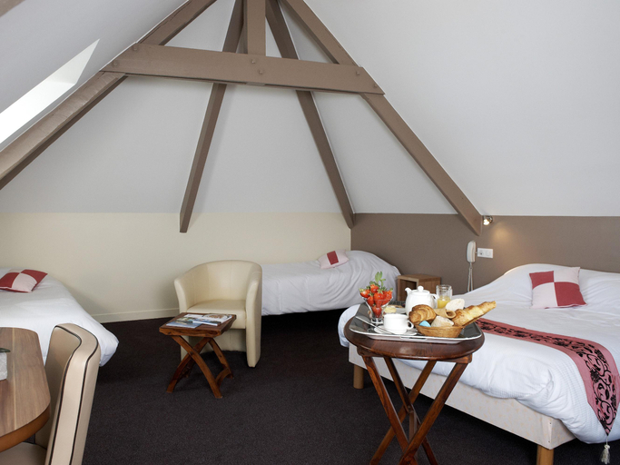 Bedroom 3, Logis Hotel Belle-Vue, Finistère
