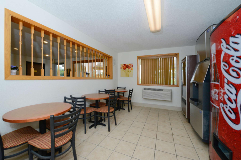Public Area 2, Americas Best Value Inn Charlotte, MI, Eaton