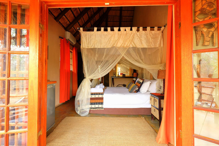 Bedroom 3, Lovely holiday home bordering Kruger National Park, Ehlanzeni