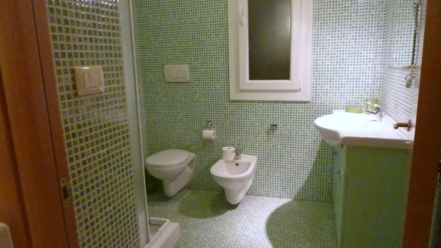 Bathroom, Apartment 3 With Pool And Sea View, Lecce