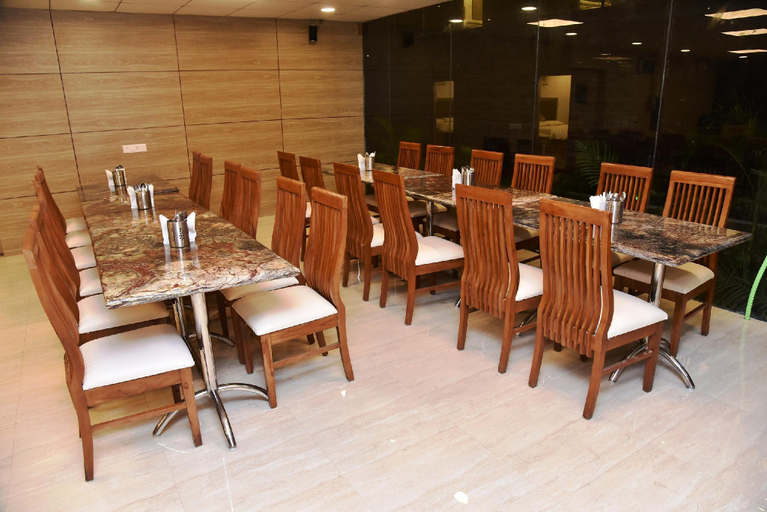 Food & Drinks 2, Carina Retreat Resort, Gir Somnath