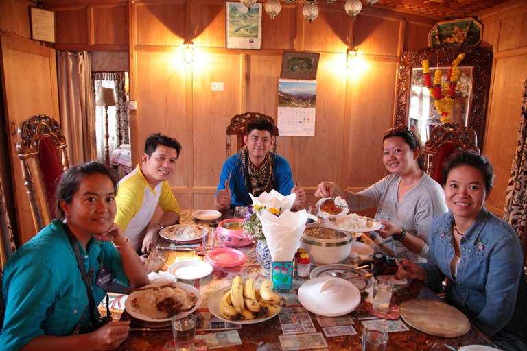 Food & Drinks 4, Houseboat New Golden Flower, Srinagar