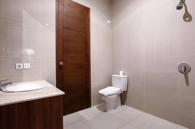 Bedroom 4, Suite Room with Pool View @ Renon Denpasar, Denpasar