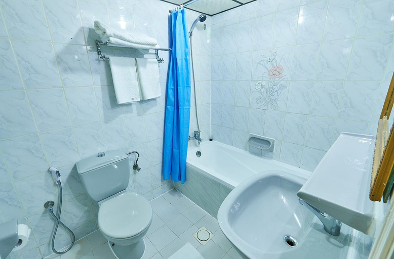 Bathroom 5, West Hotel, Dubai