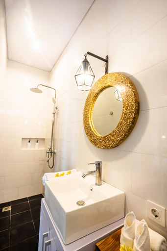 Bathroom 3, Casa Ku Seminyak, Badung