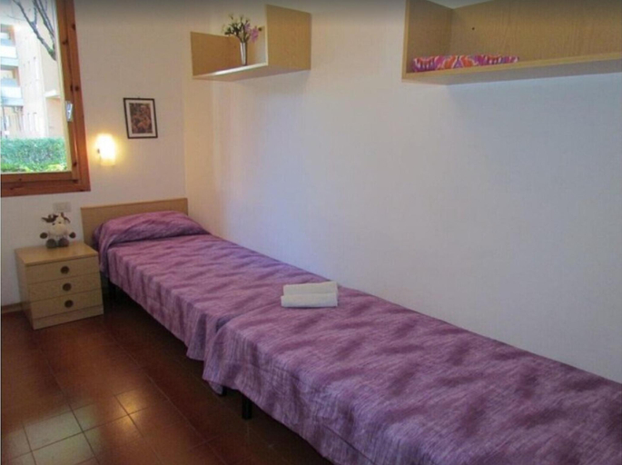 Bedroom 3, Bibione Apartments, Venezia
