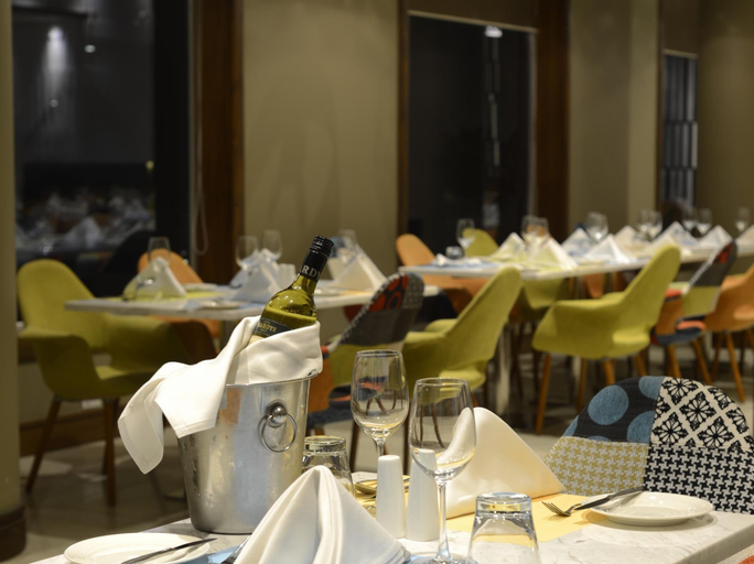 Food & Drinks 5, Pride Elite Phaltan, Satara