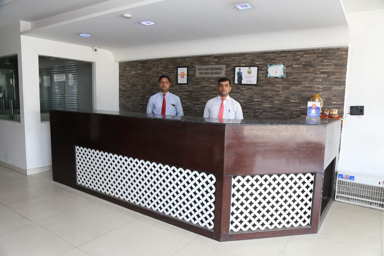 Public Area 2, Hotel Delux Inn, Agra
