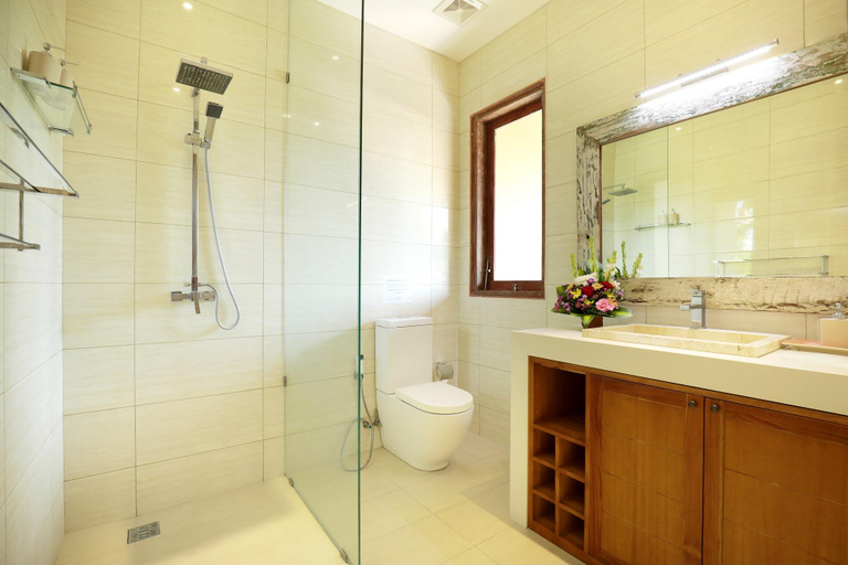 Bathroom 5, Villa The Hotman Paris II Seminyak (Cantik), Badung