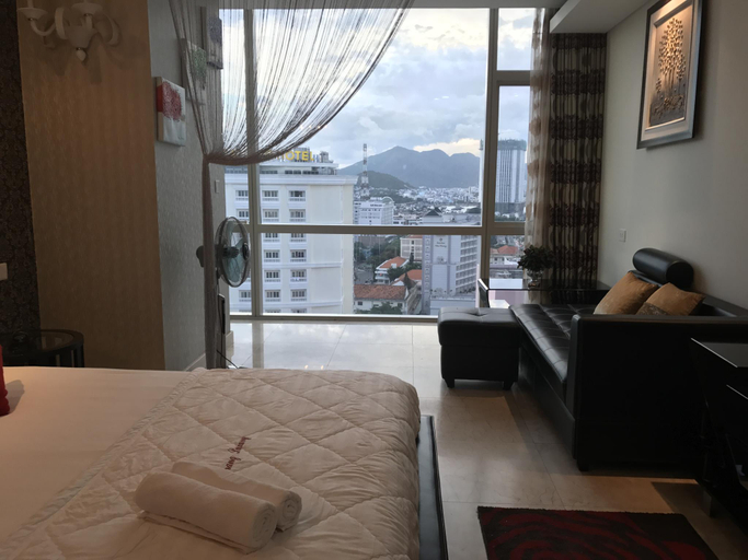 Bedroom 2, Handy Beach Apartment, Nha Trang