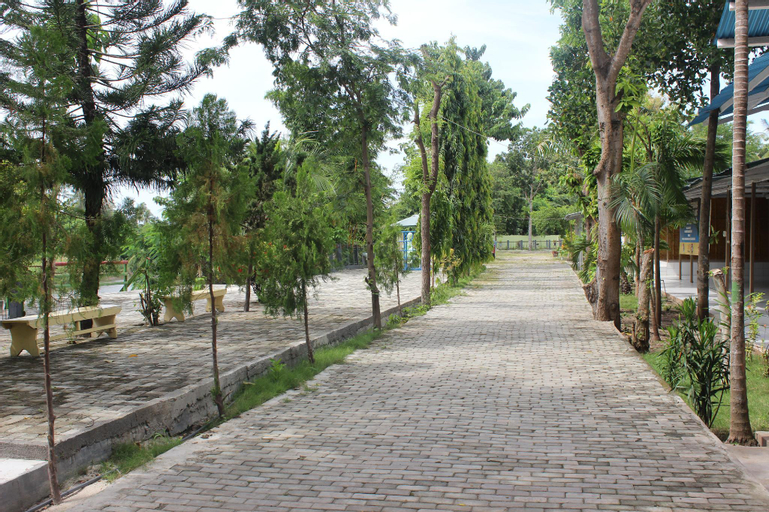 Exterior & Views 3, Pondok Wisata dan Restoran Elim, East Sumba