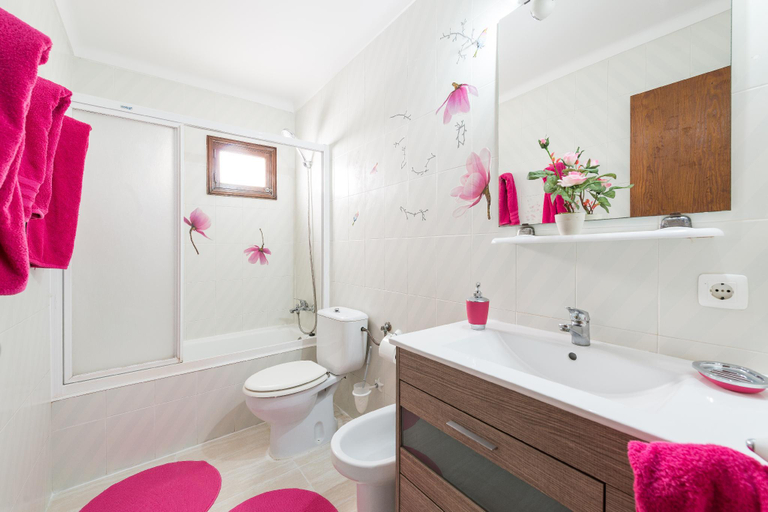 Bathroom, Ropit - Apartment In Port Dalcudia. Free Wifi, Baleares