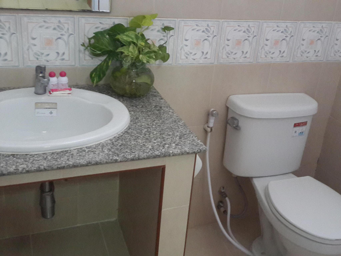 Bathroom, Veerasuda Condotel, Muang Ratchaburi