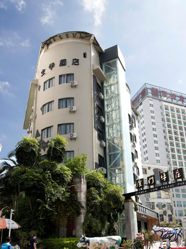 Exterior & Views 10