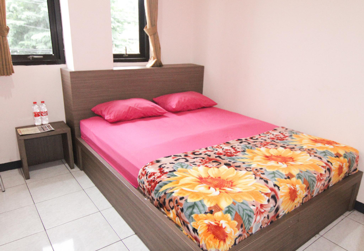 Bedroom 2, MP Hotel Purwakarta by MyHome Hospitality, Purwakarta