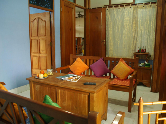 Others, Sanur Avenue, Denpasar