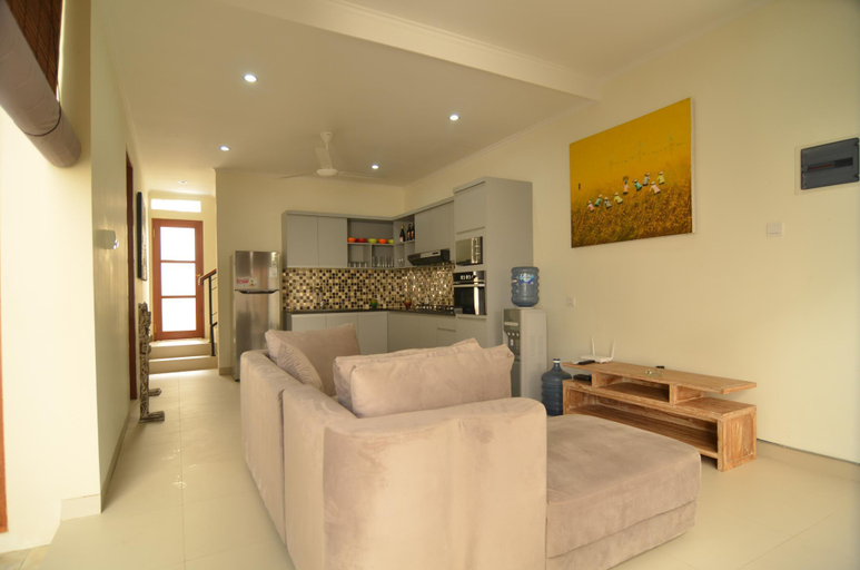 Others 5, Villa Ngetis, Denpasar