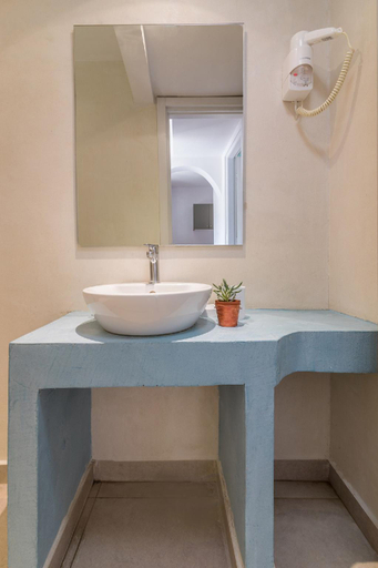 Bathroom 3, Dominoes Hotel Apartments, Ionian Islands