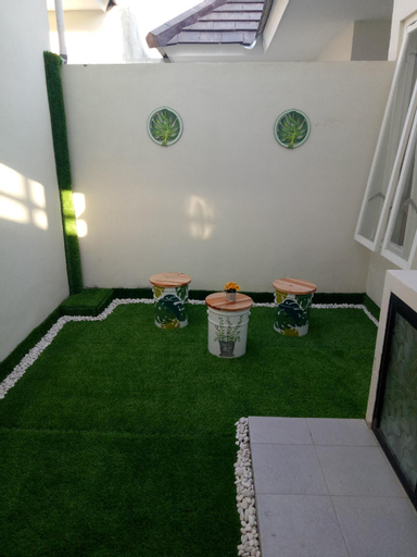 Exterior & Views 4, Villa Keluarga Permata, Malang