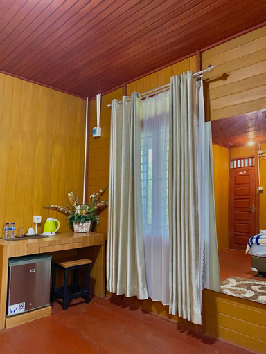 Others, Bamboo House 6, Palu