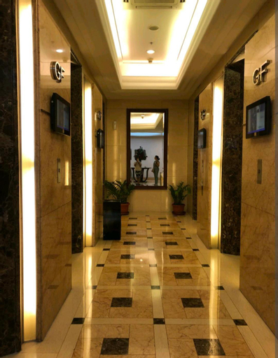 Public Area 3, Spacious Apartment in the Center of Jakarta, South Jakarta