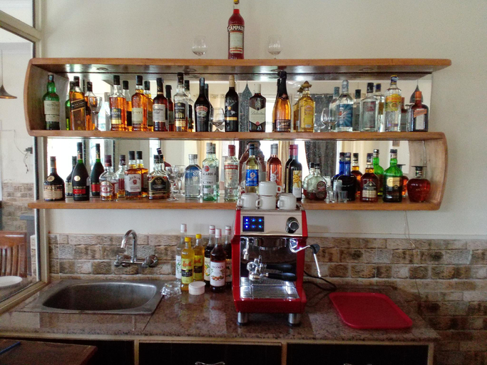 Food & Drinks 5, Highland Village Resort, Kangra