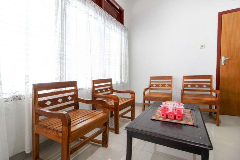 Public Area 3, RedDoorz Syariah @ Kebun Raya Yogyakarta, Yogyakarta