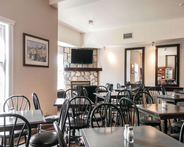 Food & Drinks 5, Comfort Inn and Suites Mont Tremblant, Les Laurentides