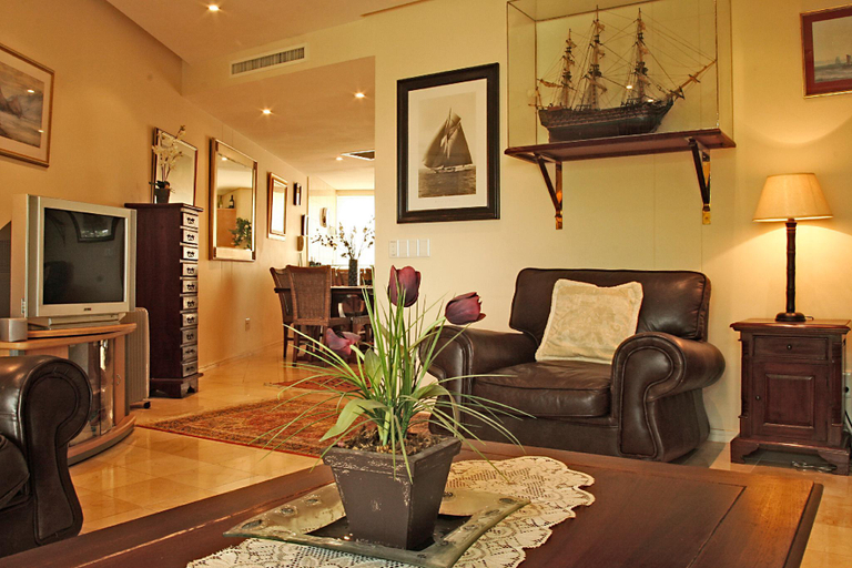 Others 4, One Bedroom Apartment - fully furnished and equipped, City of Cape Town