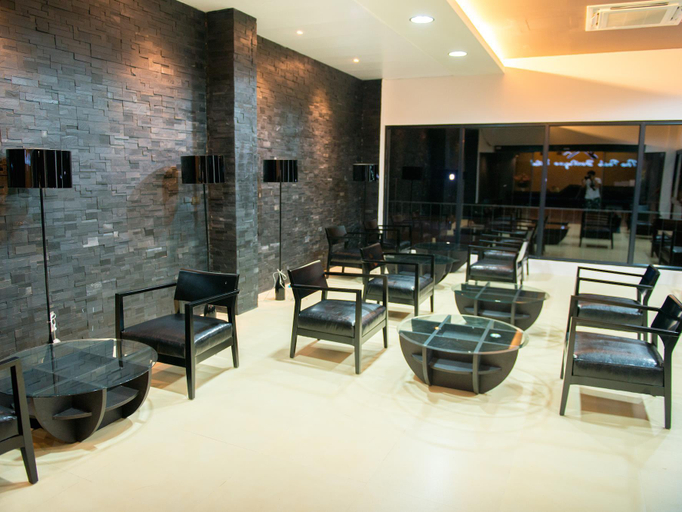 Public Area 3, The Peak Boutique Hotel, Phra Phrom