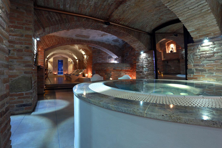 Sport & Beauty 3, Penzion Wellness&Restaurant Zoborska, free parking, Nitra