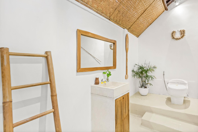 Bathroom 4, Villa Cologne (6 BDR), 2 Pools, Garden, Near Beach, Badung