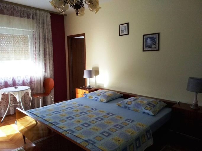 Bedroom 2, Romantic Apartment With Sea View Vinisce, Dalmatia, Marina