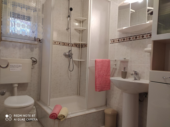 Bathroom, Romantic Apartment With Sea View Vinisce, Dalmatia, Marina