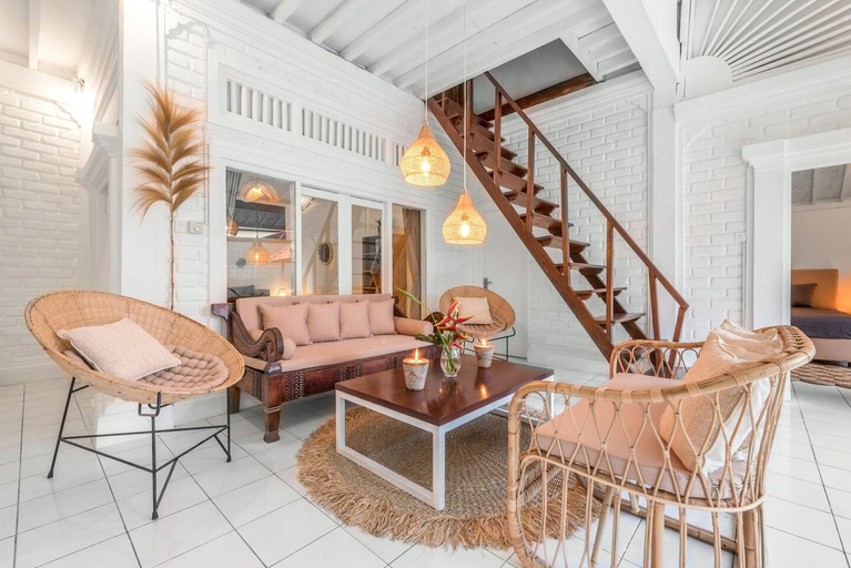 Others 4, Villa London (4 BDR), Quiet, Pool, Prime Location, Badung