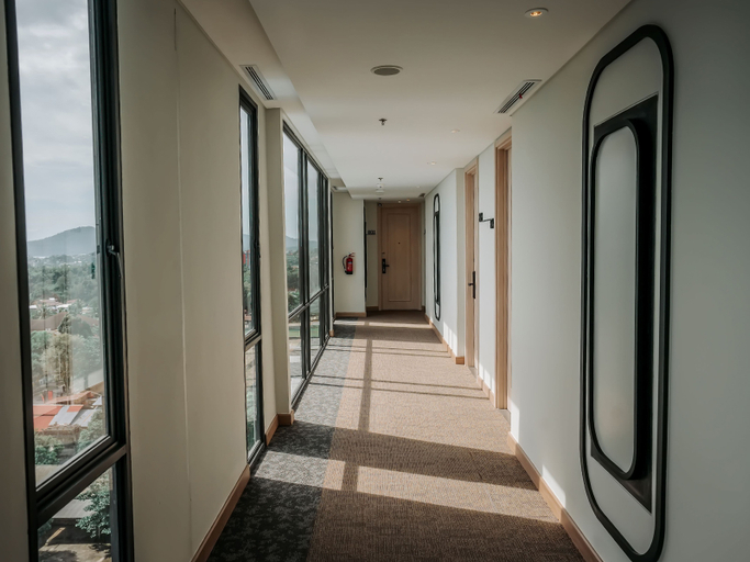 Public Area 4, Luwansa Hotel and Convention Center Manado, Manado