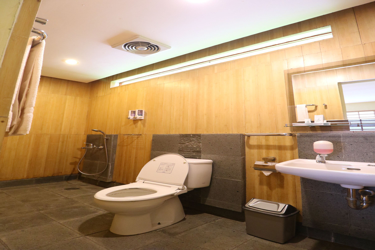 Bedroom 5, Malino Highlands, Gowa