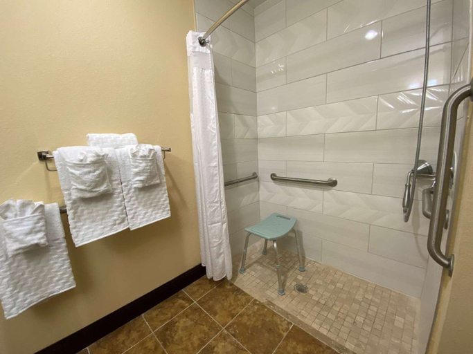 Bathroom 4, Best Western Plus Flagler Beach Area Inn & Suites, Flagler
