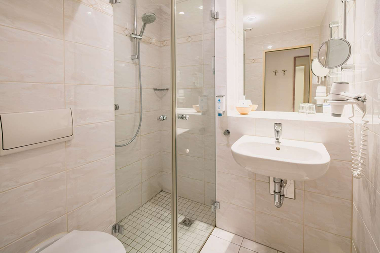 Bathroom 4, Best Western Hotel Kantstrasse Berlin, Berlin