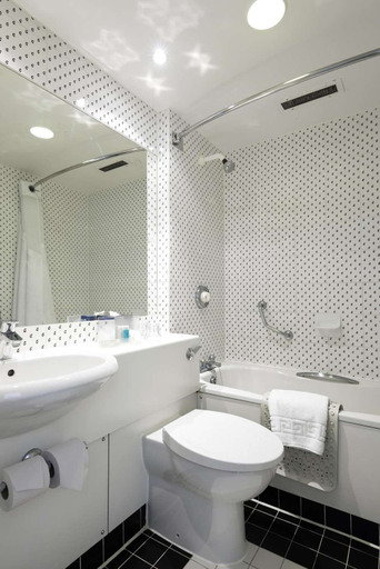 Bathroom 4, Best Western Heathrow Ariel T2, 3, 4, London