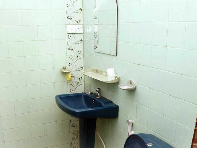 Bathroom 4, Ocean View, Bentota