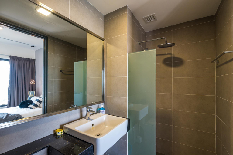Bathroom 2, Macalister Suite @ Georgetown, Penang Island