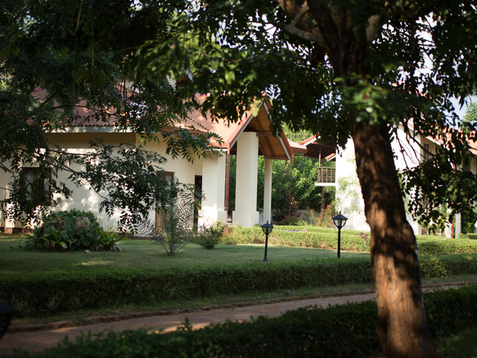 Others 4, Chenra Hotel, Katharagama